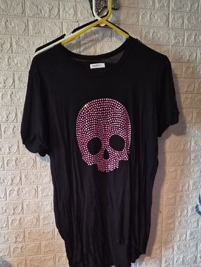 Lauren Moshi Black Graphic Tee with Signature Label pink with mirror skeleton